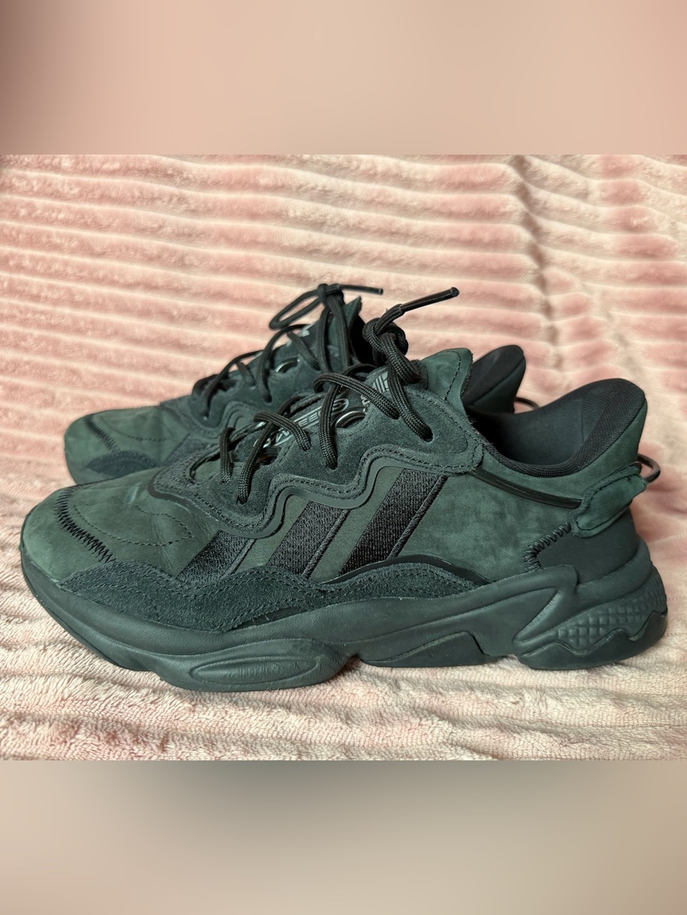 Adidas Women’s Ozweego Black Suede Chunky Sneakers Size 8